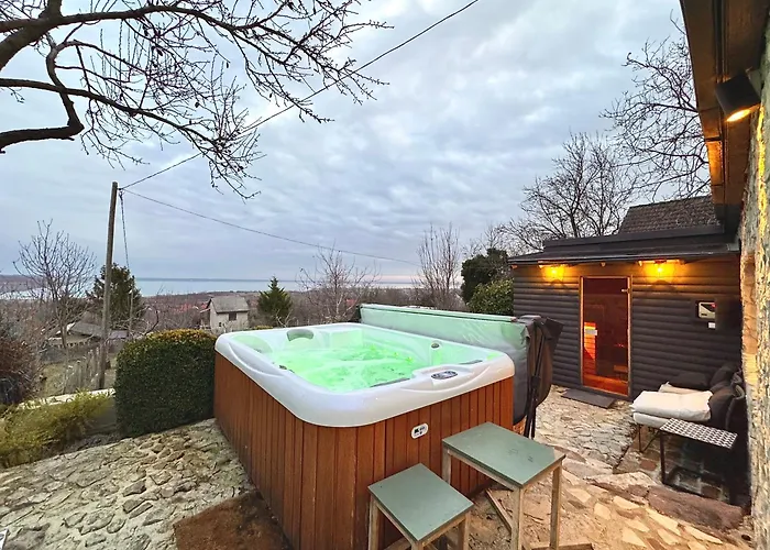 Balaton House - Panoramic Lux 巴拉顿诺尔马迪